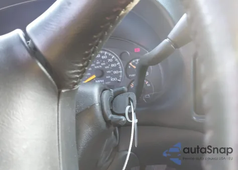 2001 Chevrolet S-10 Ls z USA, uszkodzony, nr VIN 1GCCS19W618170127